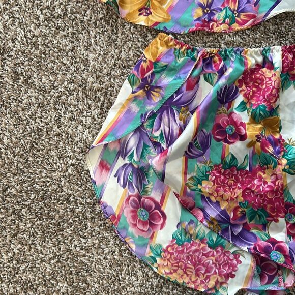 Vintage California Dynasty 2 Piece Sleeveless Short Floral Pajama Set - Picture 14 of 14